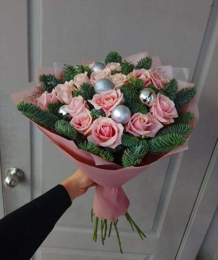 Pink Winter Rose Bouquet 🌸✨